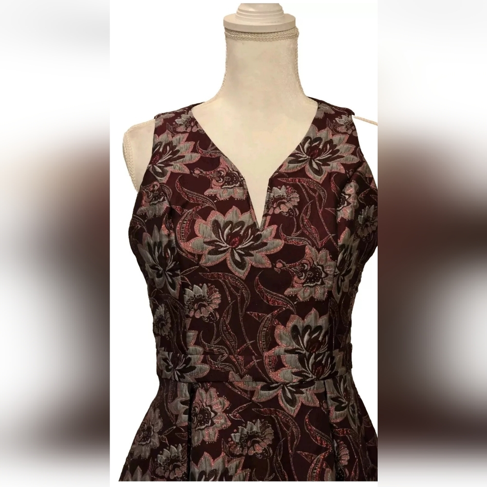 Francesca’s Floral Jacquard Fit & Flare Cocktail Dress Burgundy Day to Night M - Picture 7 of 15
